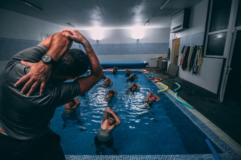 Gimnasia en la piscina (Aquagim) para combatir la diabetes